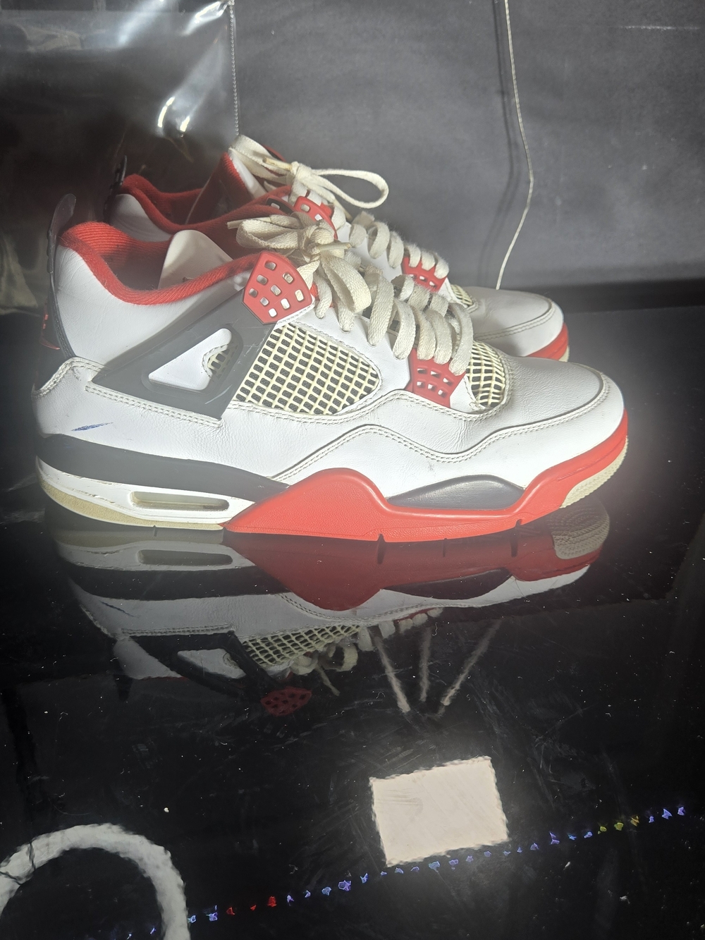 2020 Jordan 4 Fire Red Mens 9.5 Used **